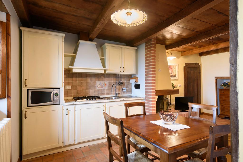 Ortignano Raggiolo Il Borgo Dei Corsi - Charming Holiday Apartments المظهر الخارجي الصورة