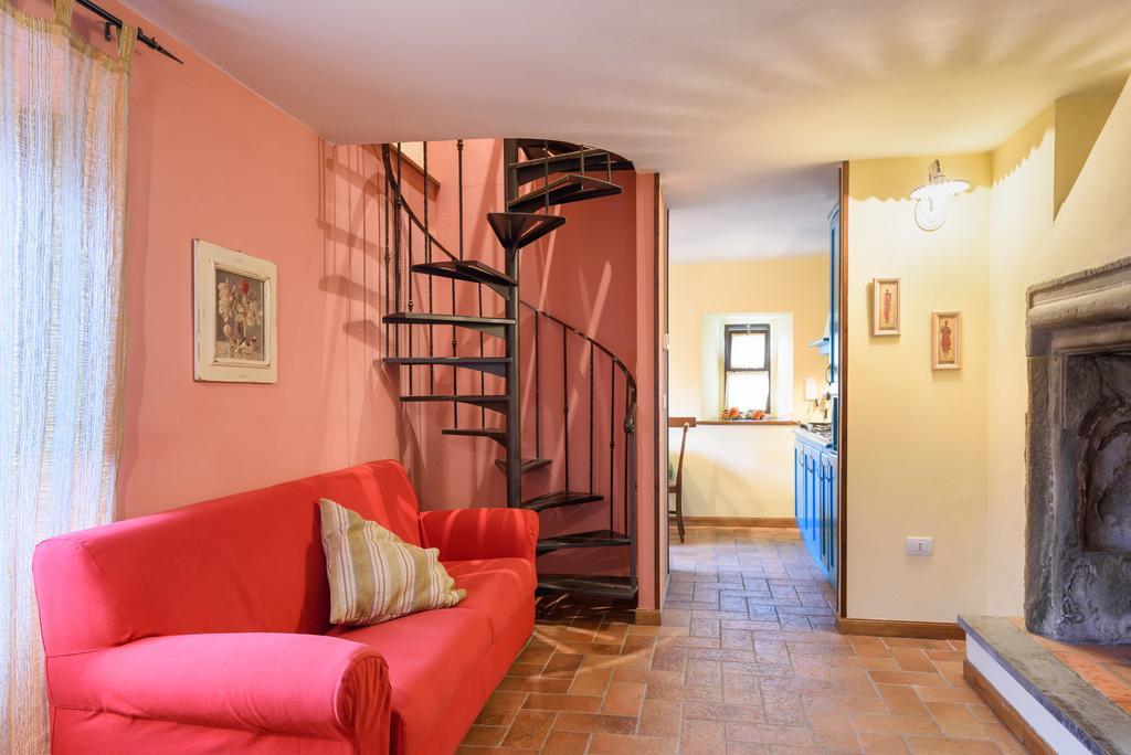 Ortignano Raggiolo Il Borgo Dei Corsi - Charming Holiday Apartments المظهر الخارجي الصورة