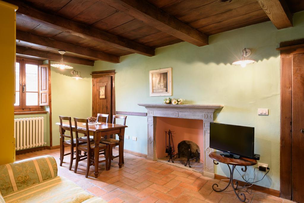 Ortignano Raggiolo Il Borgo Dei Corsi - Charming Holiday Apartments المظهر الخارجي الصورة