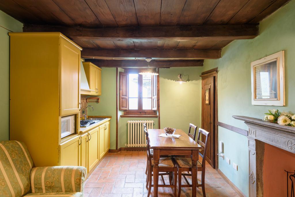 Ortignano Raggiolo Il Borgo Dei Corsi - Charming Holiday Apartments المظهر الخارجي الصورة