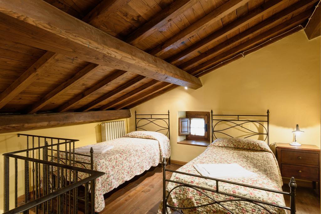 Ortignano Raggiolo Il Borgo Dei Corsi - Charming Holiday Apartments المظهر الخارجي الصورة