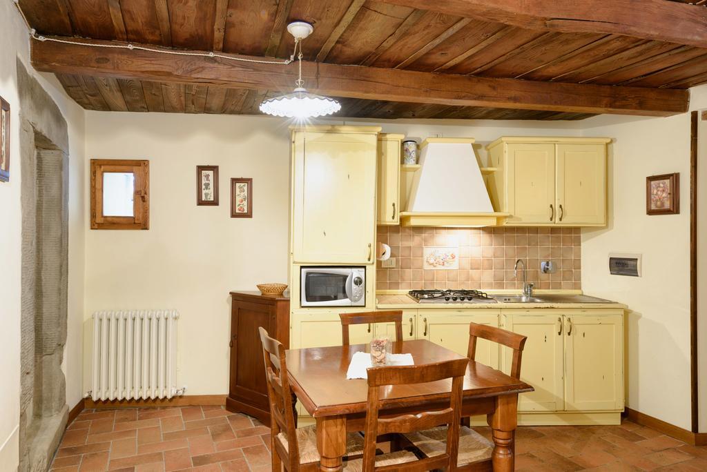 Ortignano Raggiolo Il Borgo Dei Corsi - Charming Holiday Apartments المظهر الخارجي الصورة