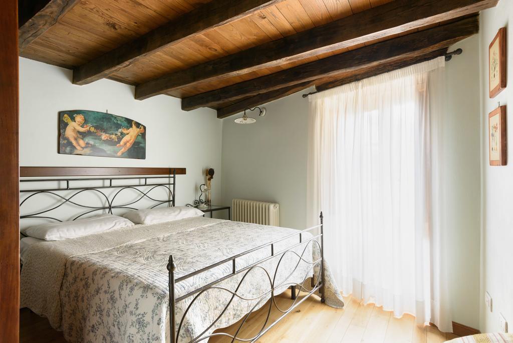 Ortignano Raggiolo Il Borgo Dei Corsi - Charming Holiday Apartments المظهر الخارجي الصورة