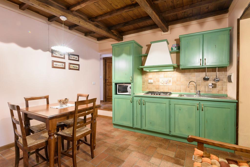 Ortignano Raggiolo Il Borgo Dei Corsi - Charming Holiday Apartments المظهر الخارجي الصورة