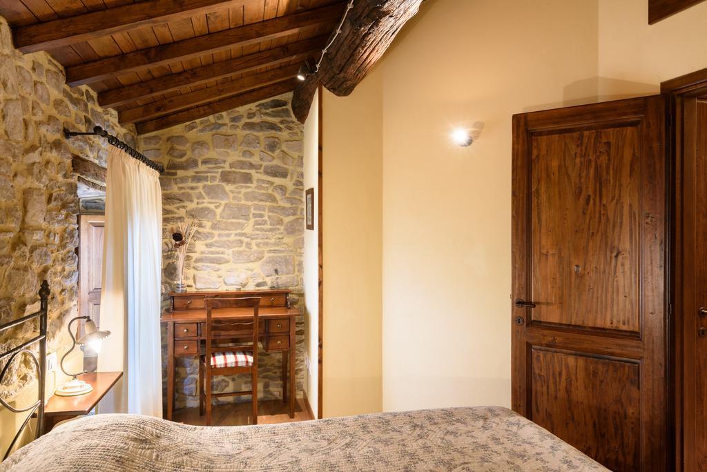 Ortignano Raggiolo Il Borgo Dei Corsi - Charming Holiday Apartments المظهر الخارجي الصورة