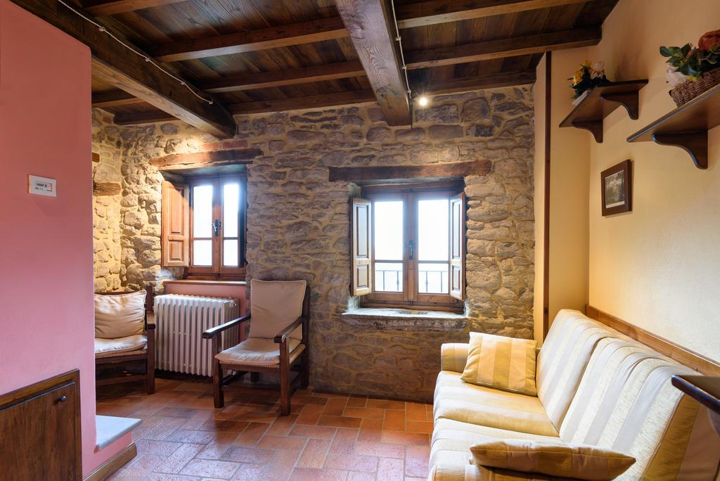 Ortignano Raggiolo Il Borgo Dei Corsi - Charming Holiday Apartments المظهر الخارجي الصورة